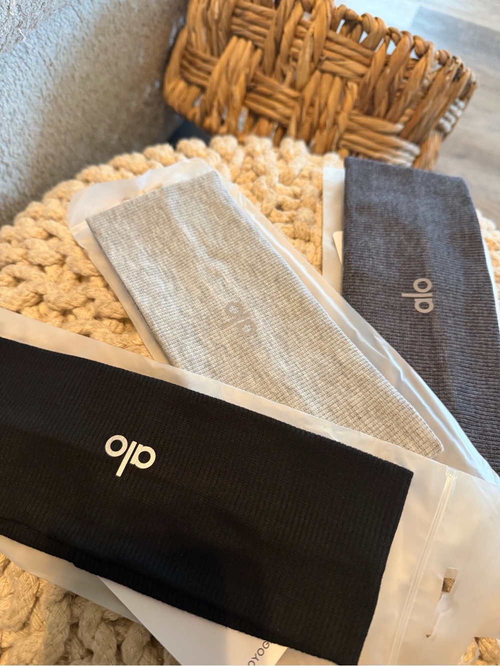 ALO Yoga Menโs Ribbed Headbands โ Black, Light Gray, Charcoal